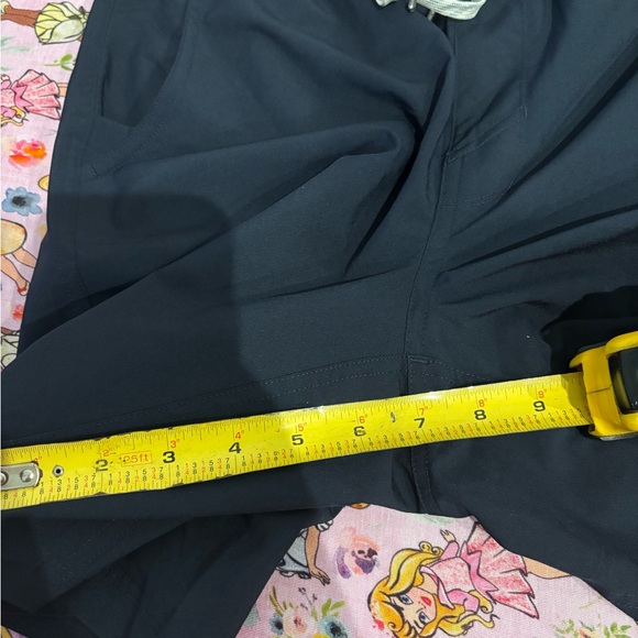 Vuori Black Athletic Shorts Lightweight Elastic Waist - Picture 4 of 6